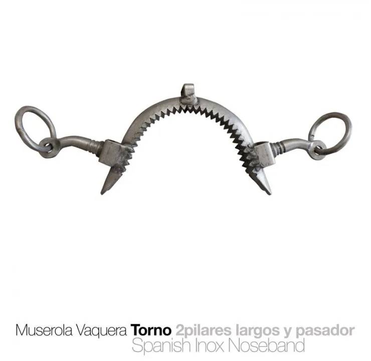 01C52DDC-F05F-4A43-BE99-6929FFB33792 MUSEROLA VAQUERA TORNO PILARES LARGOS INOX - Imagen 1